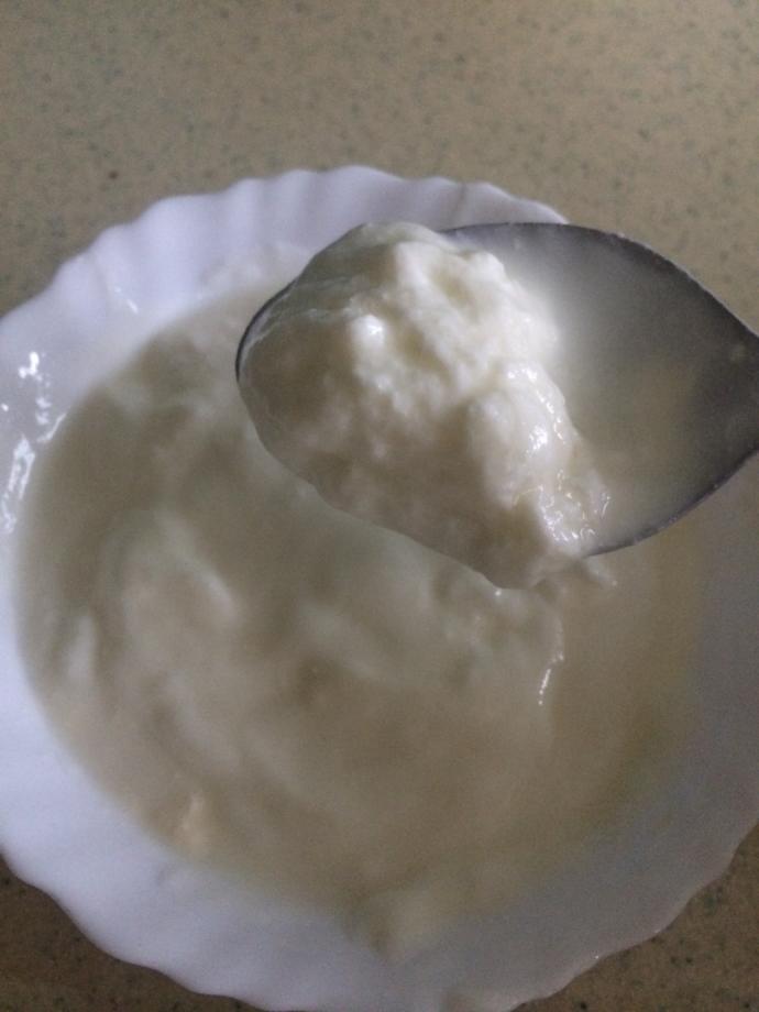 Pratik Yoldan Hem Sağlıklı Hem Lezzetli Çilekli Kefir Yapımı