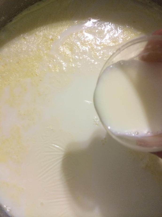 Pratik Yoldan Hem Sağlıklı Hem Lezzetli Çilekli Kefir Yapımı