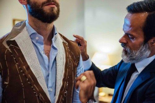 Güzel Giyinmenin Çok Para Harcamak Olmadığını Kanıtlayan Erkeklere İçin Stil Önerileri