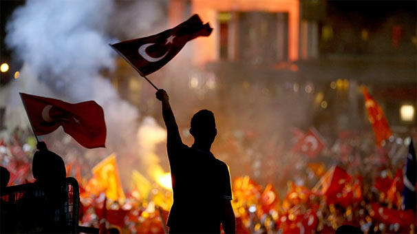 Bugün, 15 Temmuz 2016 Darbe Girişimi'nin Yıl Dönümü; Unutma, Unutturma!