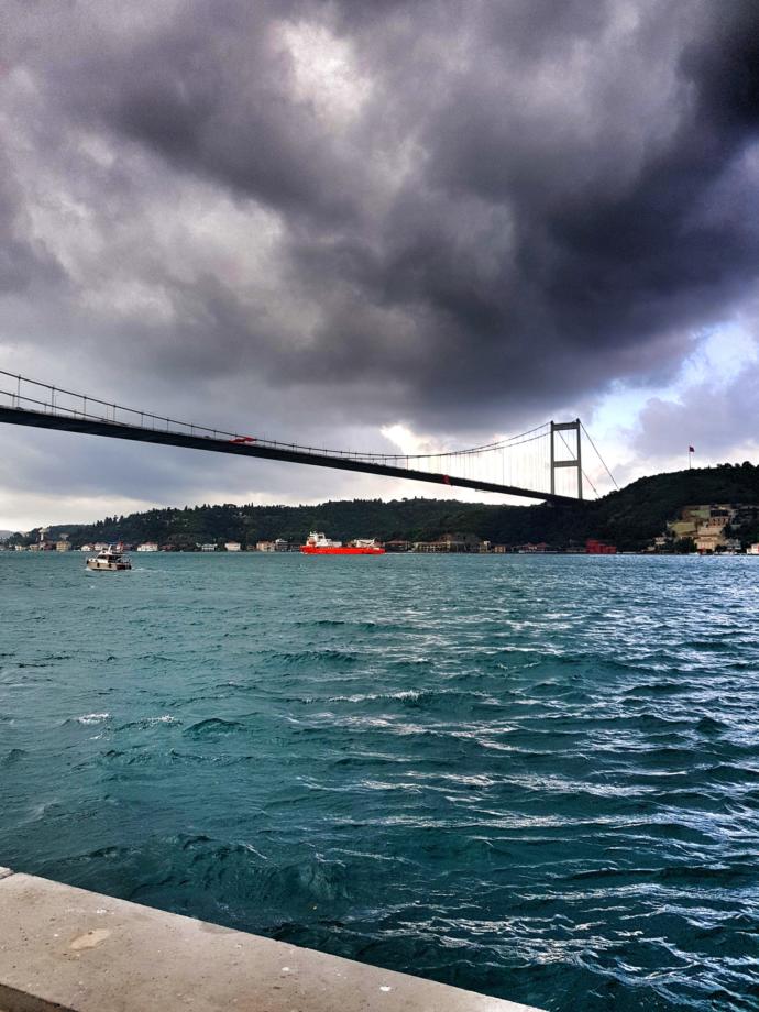 Rumeli Hisarından Bir Yusuf Abi Geçti: Ekmek Arası Kısa Bir Mola!