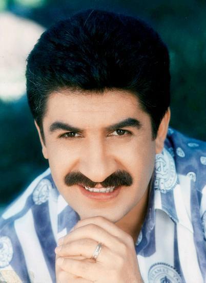 "Görünce Beni Küçük Dilin Tutuldu, Kalbinin Atışı Uzağa Duyuldu!" Dedirten Yakışıklılıklarıyla Adından Söz Ettiren Ünlülerimiz