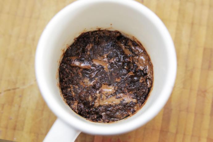 Tatlı Krizi Bastırdığında İmdadımıza Koşan Bir Tarif 2 Dakikada Brownie!