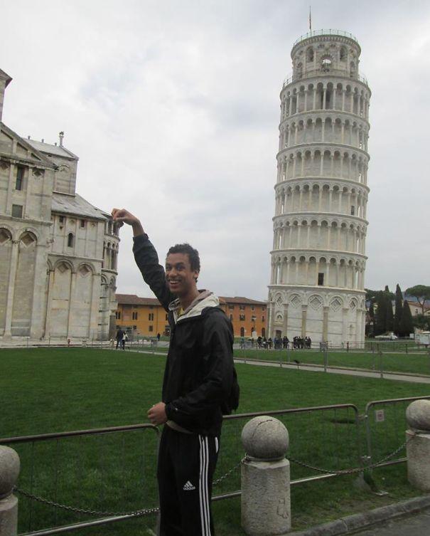 Pisa Kulesinin Ziyaretçileri ile İmtihanı Gözlerinizi Yaşartacak!