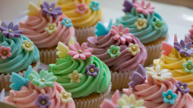 Tatlı Sevenler İçin Mükemmel Rengarenk Cupcake!