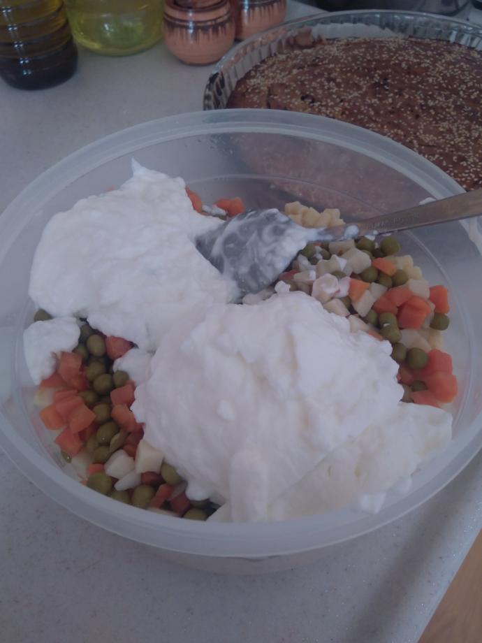 Acil Durumlarda Kurtarıcınız Garnitürlü Makarna Salatası