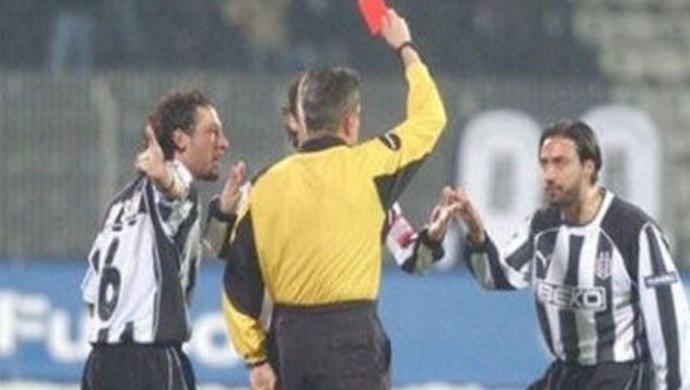 Süper Lig Tarihinde Bir Takımın En Çok Kırmızı Kart Gördüğü 5 Maç!