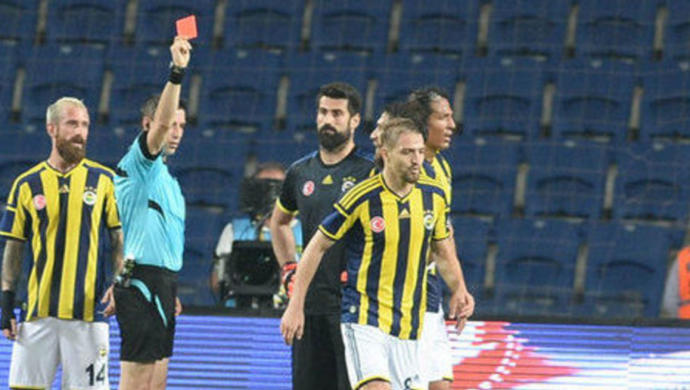 Süper Lig Tarihinde Bir Takımın En Çok Kırmızı Kart Gördüğü 5 Maç!