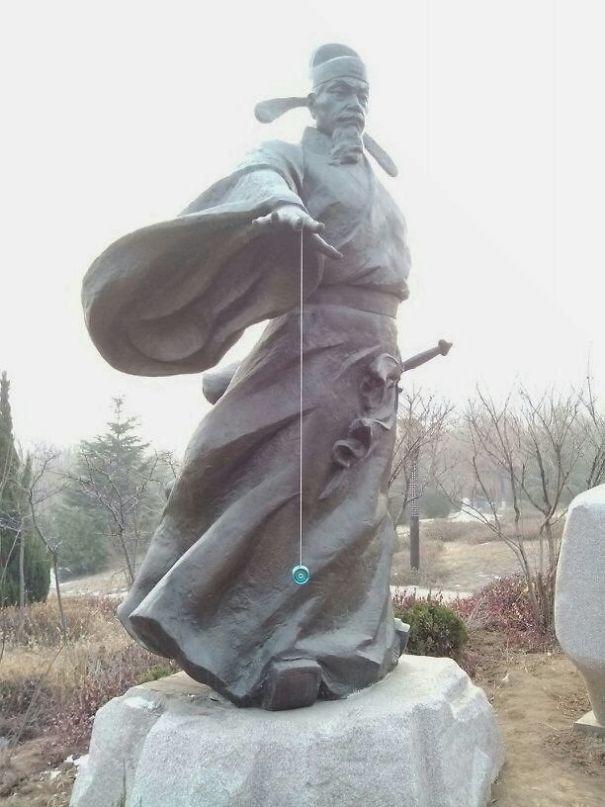 Sokaklarda Rastgele Fotoğraflanmış 10 Eğlenceli Vandalizm Eylemi