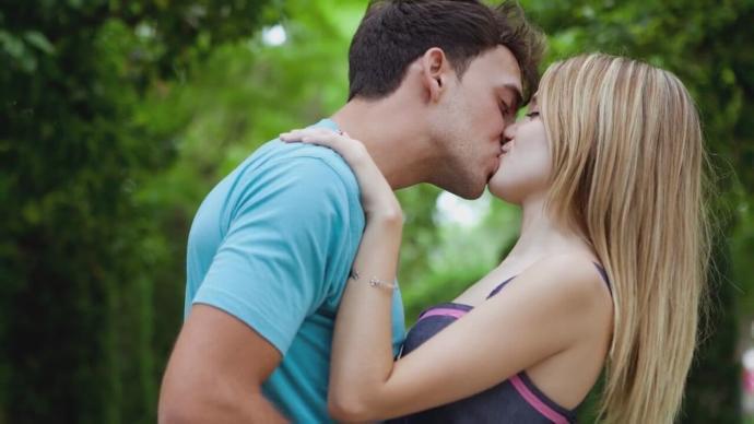 Sadece Kalp Atışınızı Hızlandırmayıp Kalori Yakmanıza da Yardımcı Olacak En Seksi Yollar