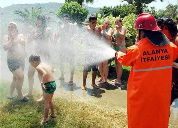 Türk İnsanının "Ohh Bee Dünya Varmış!" Dedirten Serinleme Taktikleri