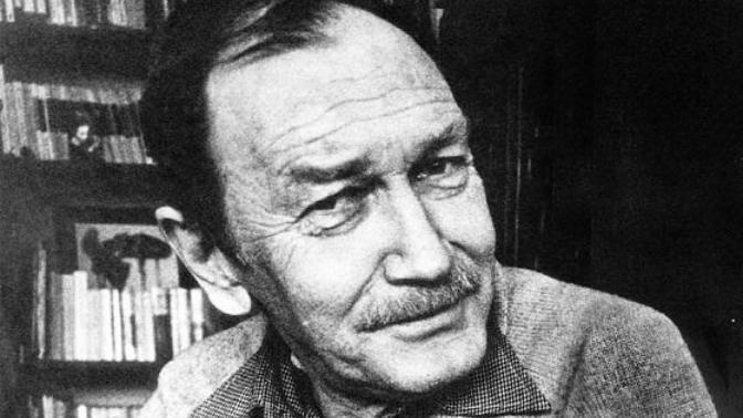 Göğe Baktıran Şair: Turgut Uyar'un Doğum Günü