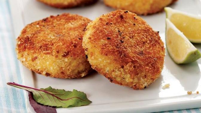 Evde Kalan Bayat Ekmeklerle Patates Köftesi