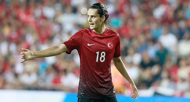 Ülkemizi Avrupa'da Başarıyla Temsil Eden Türk Yıldız Futbolcular!