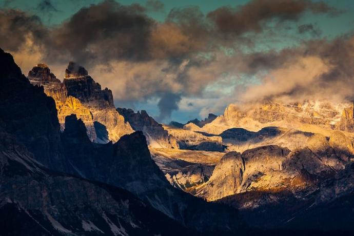 Kasvetli Dolomitleri Fotoğraflayan Fotoğrafçının Objektifine Bir Göz Atalım!