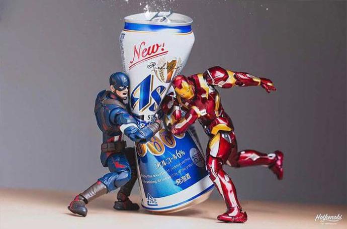 Japon Fotoğrafçı HotKenobi'nin Gözünden Süper Kahramanların Hayatları!