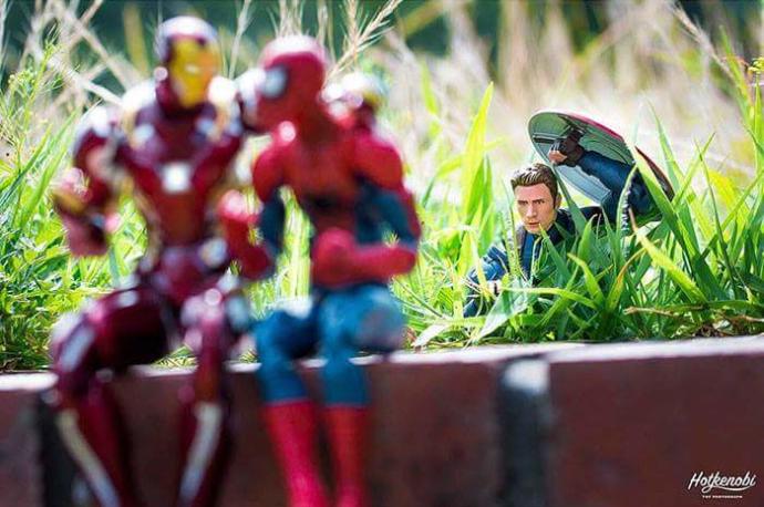 Japon Fotoğrafçı HotKenobi'nin Gözünden Süper Kahramanların Hayatları!