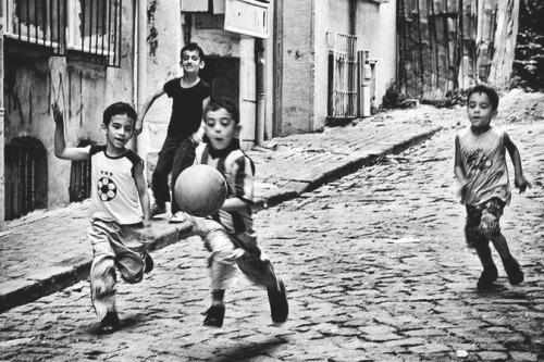 Kaybolan Hazinelerimiz Evimizin Neşesi "Çocuklarımız"