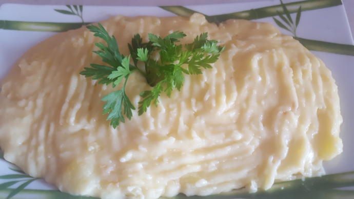 Patates Sevenlere Özel Kaşarlı Patates Püresi