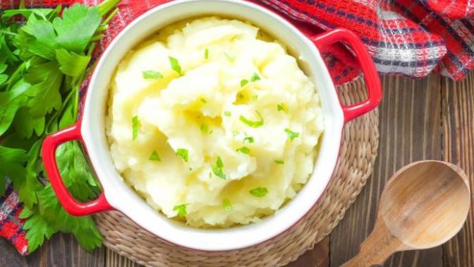 Patates Sevenlere Özel Kaşarlı Patates Püresi