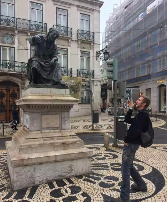 Yalnız Seyahat Etmenin de Çok Eğlenceli Olduğunu Gösteren Fotoğraflar!