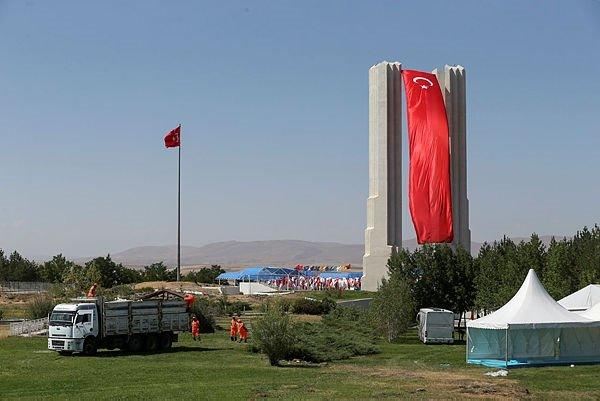 Bugün Anadolu'nun Kapılarını Türklere Açan Malazgirt Zaferi'nin 946'ncı Yıl Dönümü