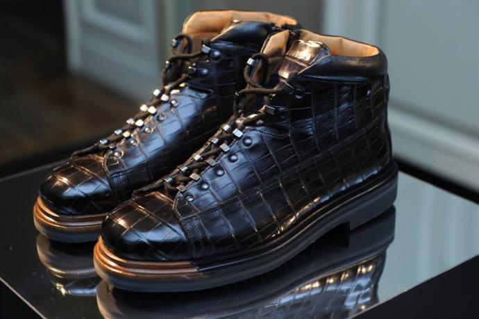 Klasik Ayakkabı Seven Erkekler İçin En İyi Ayakkabı Markası Santoni'den 20 Model