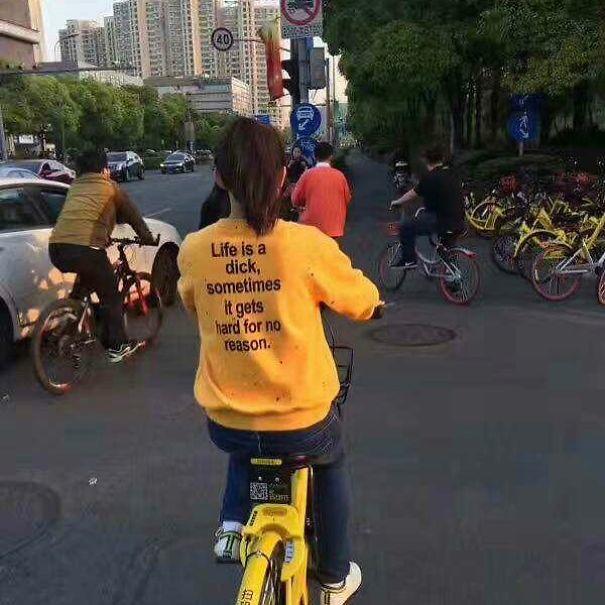Çinlilerin İngilizce Hakkında Ne Kadar Cahil Kaldığını Kanıtlayan Kıyafetler!
