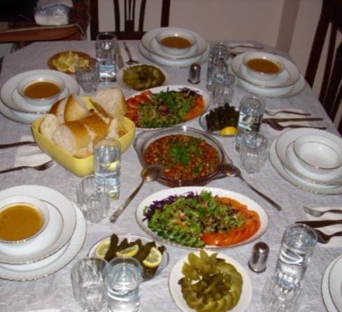 Ailedeki Bireylerin Birbirlerinden Uzaklaşmasına Neden Olan 5 Temel Davranış!