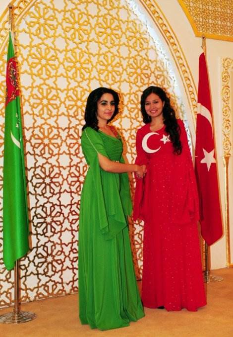TÜRK Kızları (Dünyanın En Güzelidir)