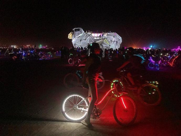 Burning Man 2017: Dünyanın En Büyük ve Çılgın Festivalinden Renkli Görüntüler