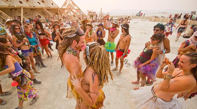 Burning Man 2017: Dünyanın En Büyük ve Çılgın Festivalinden Renkli Görüntüler