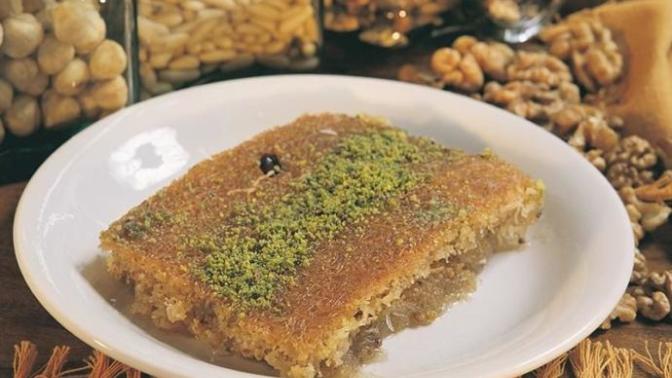 1 kilo kadayıfa şerbet için, kaç bardak şeker, kaç bardak su koyulur?