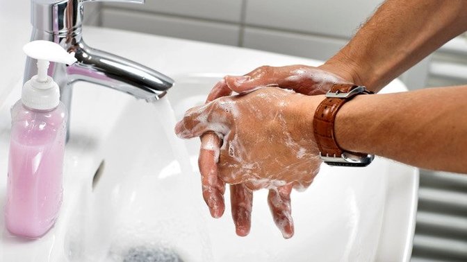Yüzümü bulaşık deterjanı ile yıkadım, bir zararı olur mu?