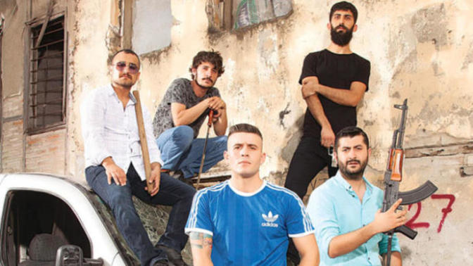 Aranızda S1F1RB1R izleyen var mı bayanlar baylar❤?