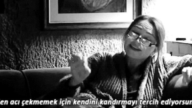 İnsanın kendini kandırması mı daha zordur, başkalarını kandırması mı?