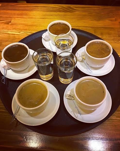 Bayram ziyaretine gelen misafire ne ikram edilir?