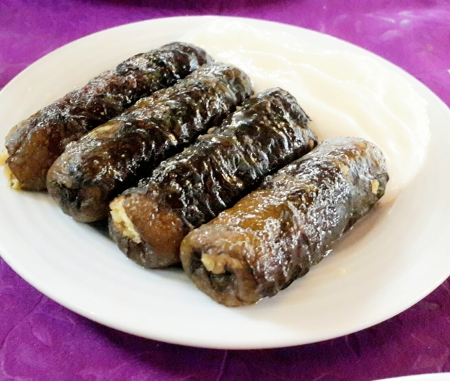 Bayram ziyaretine gelen misafire ne ikram edilir?