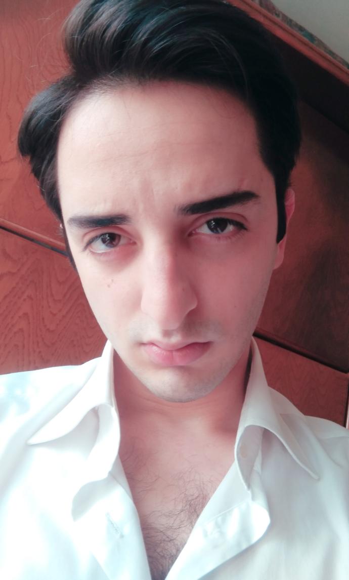 Kızlar sizce yakışıklımıyım ?