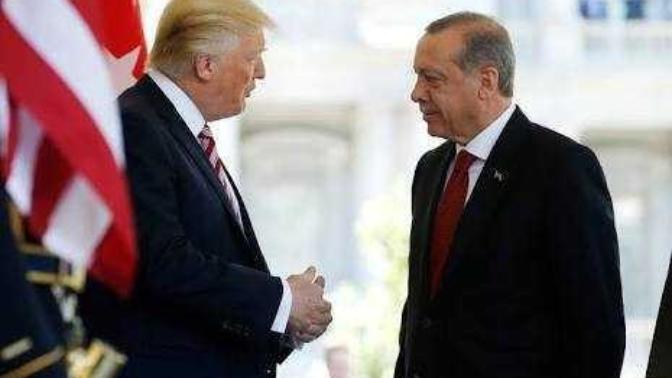 Donald Trump mı daha uzun Recep Tayyip Erdoğan mı?