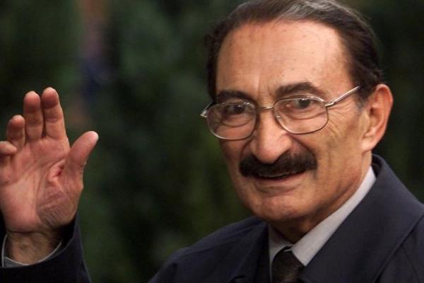 Arkadaşlar , Bülent Ecevit mi Necmettin Erbakan mı ?? Hangisi Daha Başarılı Ve Cesur Bir Liderdi ??