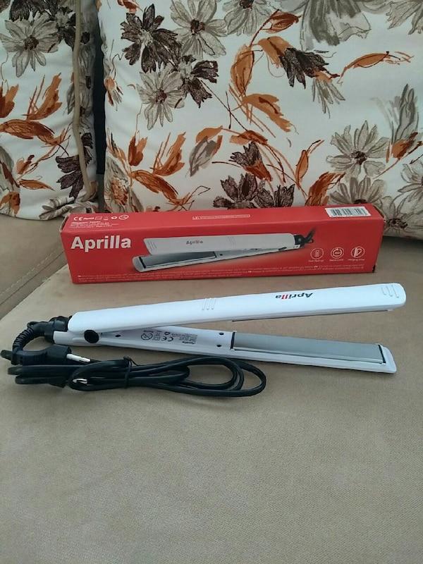 Aprilla saç düzleştirici kullananlar