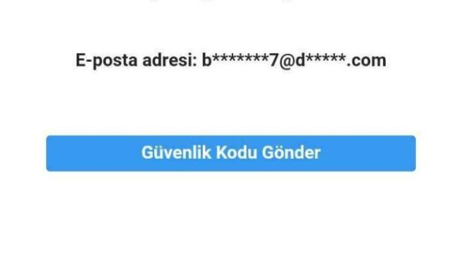 Instagram hesabıma giremiyorum bana aıt olmayan bır mail adresine onay kodu yolladıklarını soyluyor ama maıl bana aıt degıl?