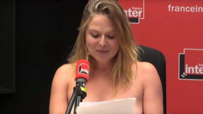 Ünlü komedyenden sıra dışı eylem… Bıktık dedi canlı yayında soyundu. Sizce mantıklı mı?