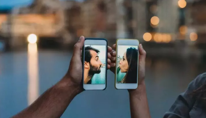 Uzaktaki sevgiliyle telefondan yapılacak aktiviteler nelerdir?