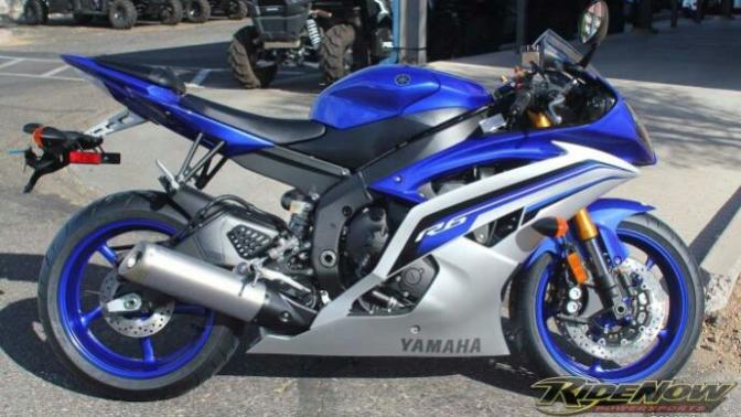 R6 mı gsxr600 mü?