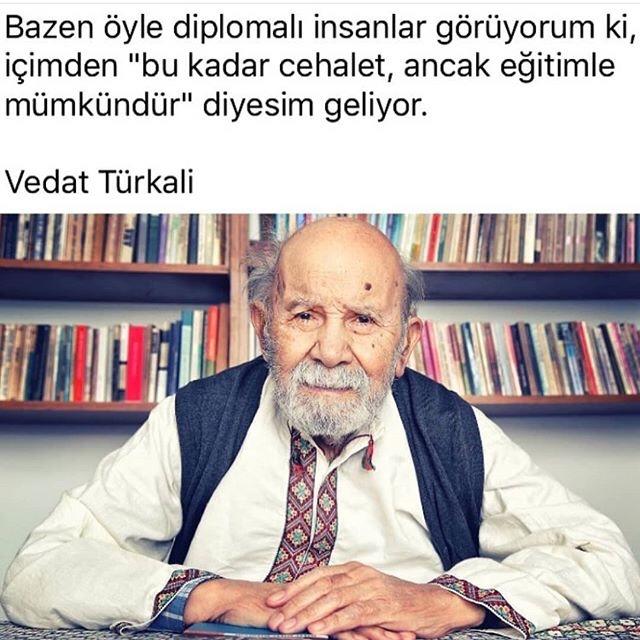 Bir insanın kitap okuyor olması onu kültürlü yapar mı?