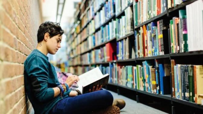 Bir insanın kitap okuyor olması onu kültürlü yapar mı?