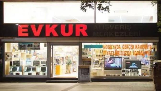Bu Evkur’dan birşey aldığımızda taksitleri düzenli ödesekte 1 gün gecikse bile neden bizi sürekli arıyor, nasıl bir firma bu?