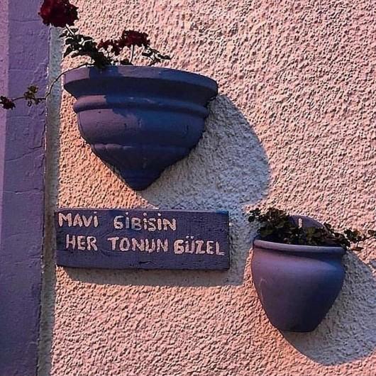 Yataklar uyumak için, sevişmek için telefon kulübeleri. Sevişmenin dozunu koymalı mı insan?